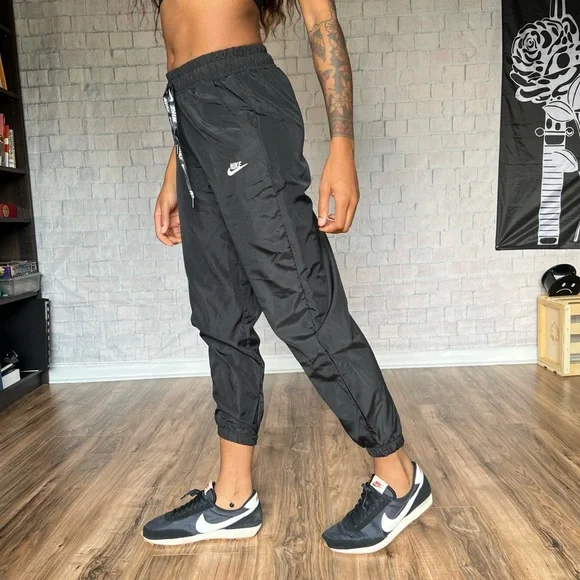 Nike Windbreaker Style Joggers - Picture 2 of 8